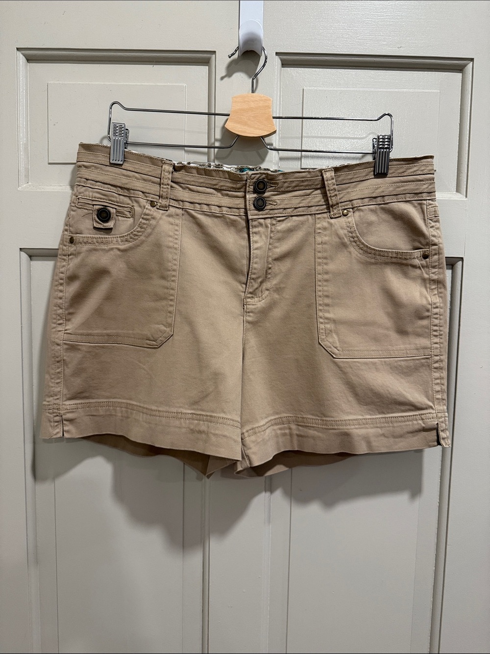 One 5 One Khaki Chino Stretch Shorts Size 14
